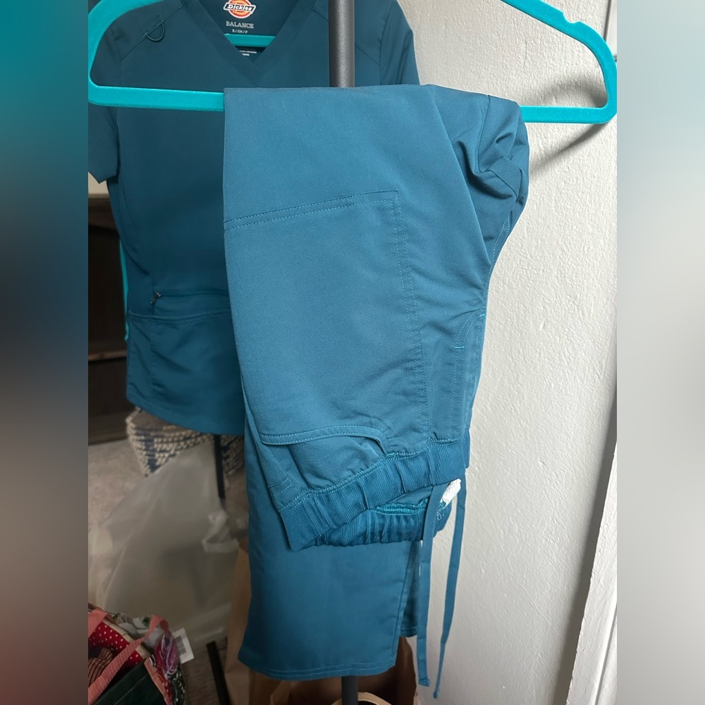 Dickies Women’s Teal Scrub Pants